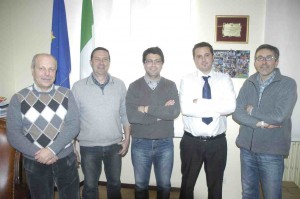 La Giunta di Vermezzo: L'Ass. Lo Sciuto, il Vice Sindaco Molino, il Sindaco Cipullo, l'Ass. Filadelfia e l'Ass. Giussani