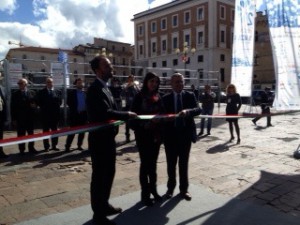 taglio nastro